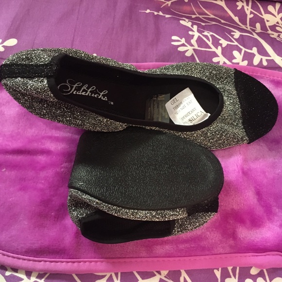 Woman’s sparkle SideKicks Foldable take along slippers. Size-Medium - Picture 5 of 11